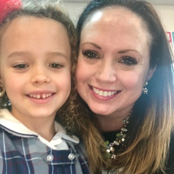 Meet your Posher, Angela - Picture 3 of 5